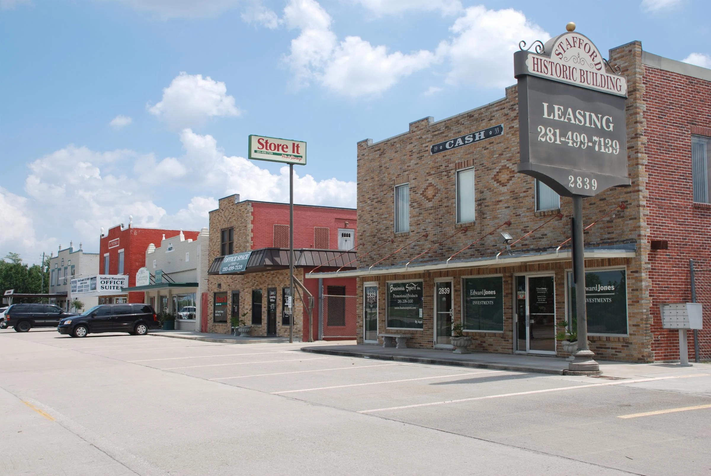 Tour Greens Houston game court installation project